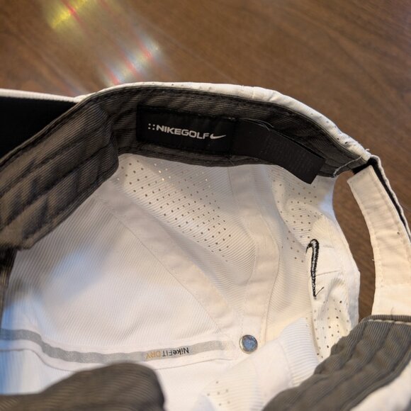 Nike Golf Hat - Picture 4 of 4